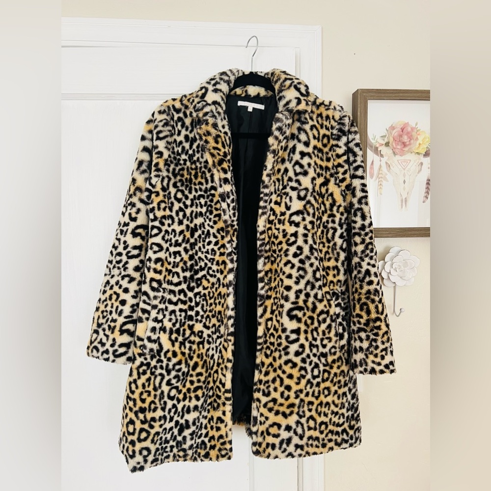 Style Me brand, Leopard coat, size L